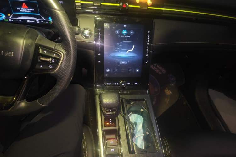 Used Roewe RX5 New Energy 2021 ePLUS National Trend Ronglin Flagship Edition Audio And AC Panel