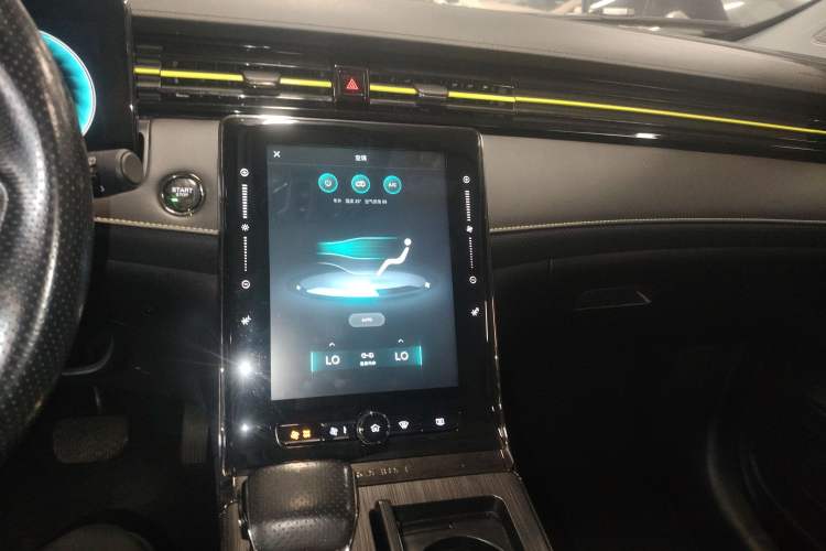 Used Roewe RX5 New Energy 2021 ePLUS National Trend Ronglin Luxury Edition Audio And AC Panel