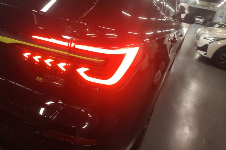 Used Roewe RX5 New Energy 2021 ePLUS National Trend Ronglin Luxury Edition Exterior 6