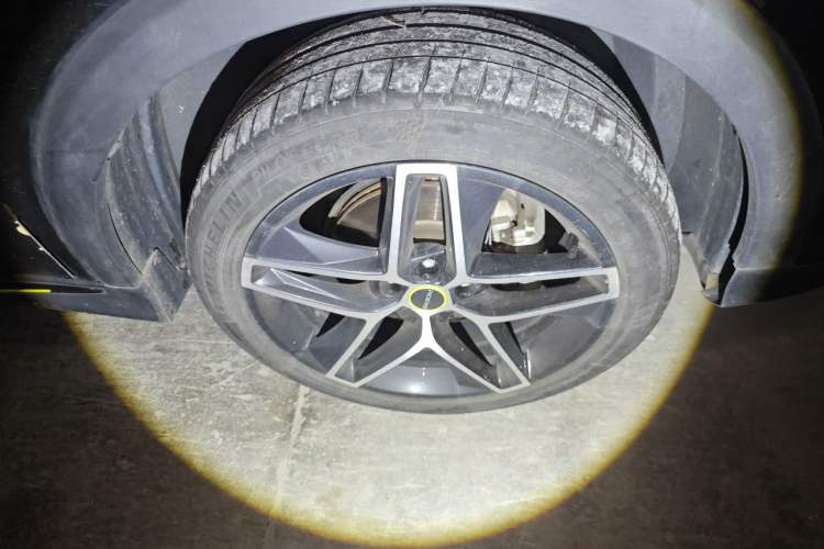 Used Roewe RX5 New Energy 2021 ePLUS National Trend Ronglin Flagship Edition Right Front Wheel Hub