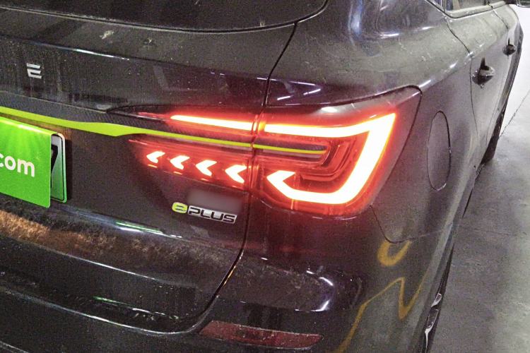 Used Roewe RX5 New Energy 2021 ePLUS National Trend Ronglin Luxury Edition Right Rear Taillight