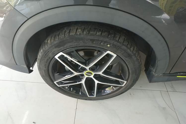 Used Roewe RX5 New Energy 2021 ePLUS National Trend Ronglin Luxury Edition Left Front Wheel Hub