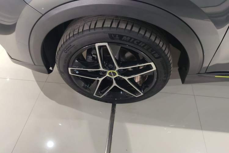 Used Roewe RX5 New Energy 2021 ePLUS National Trend Ronglin Luxury Edition Left Front Wheel Hub