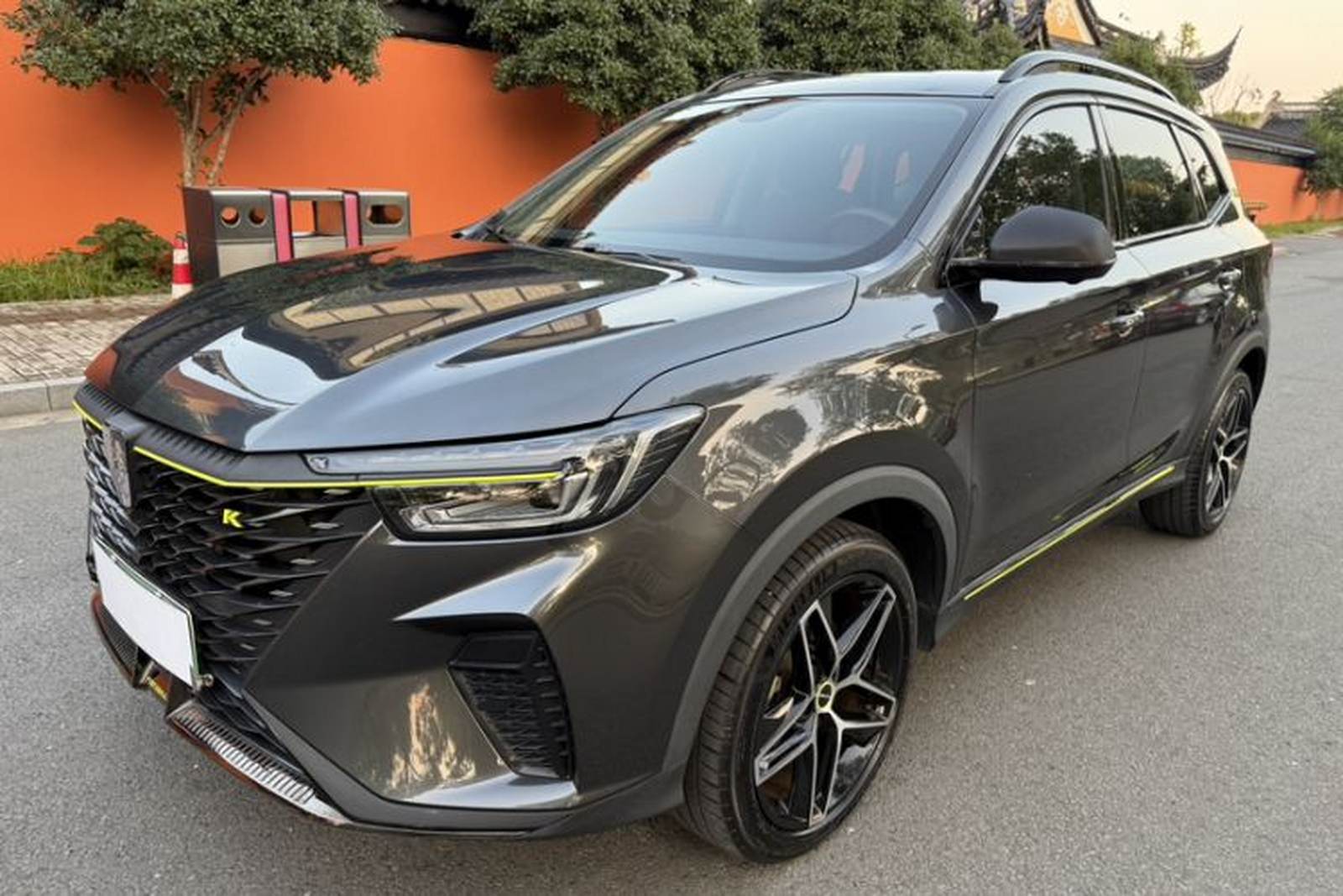 Фото Roewe с площадки