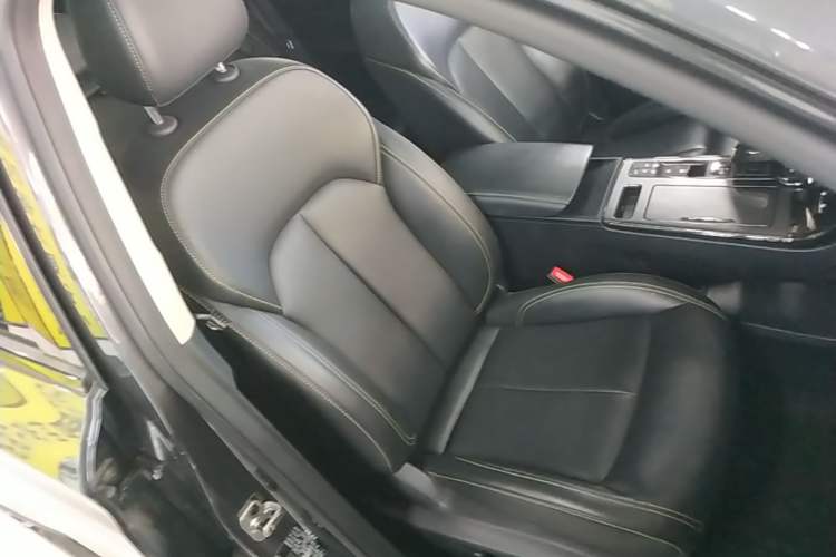 Used Roewe RX5 New Energy 2021 ePLUS National Trend Ronglin Luxury Edition Right Front Seat