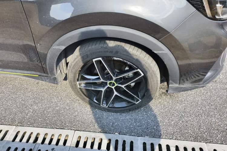 Used Roewe RX5 New Energy 2021 ePLUS National Trend Ronglin Luxury Edition Right Front Wheel Hub