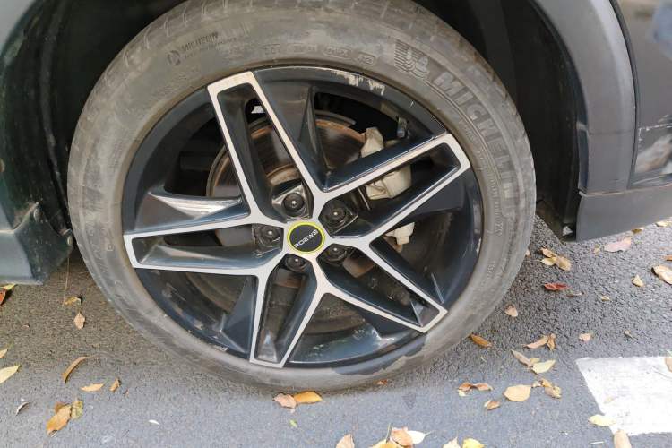 Used Roewe RX5 New Energy 2021 ePLUS National Trend Ronglin Luxury Edition Right Front Wheel Hub