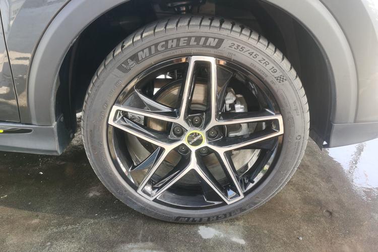 Used Roewe RX5 New Energy 2021 ePLUS National Trend Ronglin Luxury Edition Right Front Wheel Hub