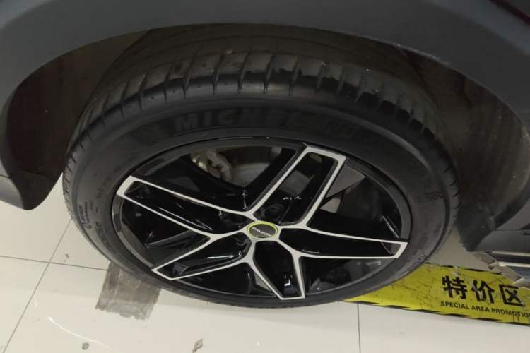 Used Roewe RX5 New Energy 2021 ePLUS National Trend Ronglin Luxury Edition Right Rear Wheel Hub