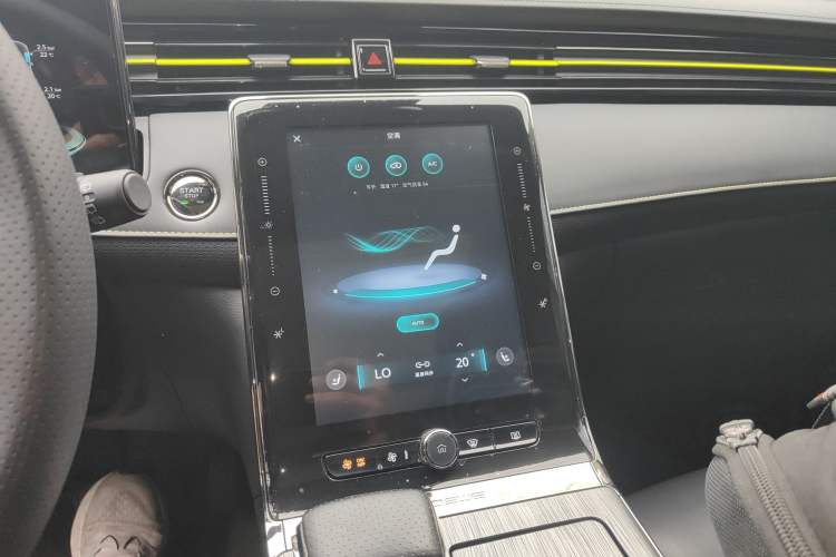 Used Roewe RX5 New Energy 2021 ePLUS National Trend Ronglin Luxury Edition Audio And AC Panel
