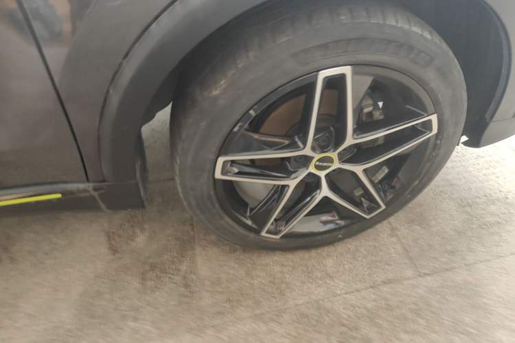 Used Roewe RX5 New Energy 2021 ePLUS National Trend Ronglin Luxury Edition Right Front Wheel Hub