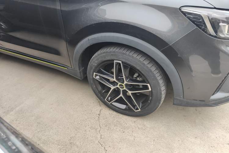 Used Roewe RX5 New Energy 2021 ePLUS National Trend Ronglin Luxury Edition Right Front Wheel Hub
