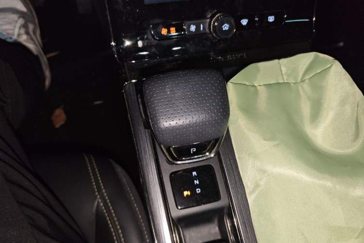 Used Roewe RX5 New Energy 2021 ePLUS National Trend Ronglin Luxury Edition Gear Lever