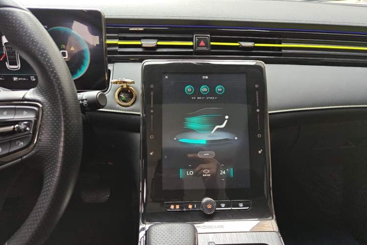 Used Roewe RX5 New Energy 2021 ePLUS National Trend Ronglin Luxury Edition Audio And AC Panel