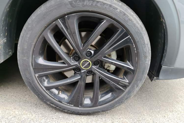 Used Roewe RX5 New Energy 2021 ePLUS National Trend Ronglin Flagship Edition Right Front Wheel Hub