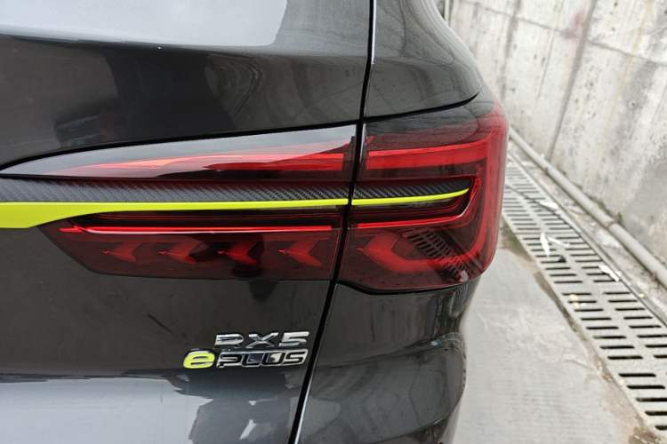Used Roewe RX5 New Energy 2021 ePLUS National Trend Ronglin Luxury Edition Right Rear Taillight