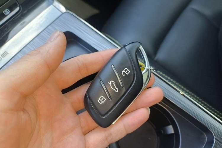 Used Roewe RX5 New Energy 2021 ePLUS National Trend Ronglin Luxury Edition Interior 1