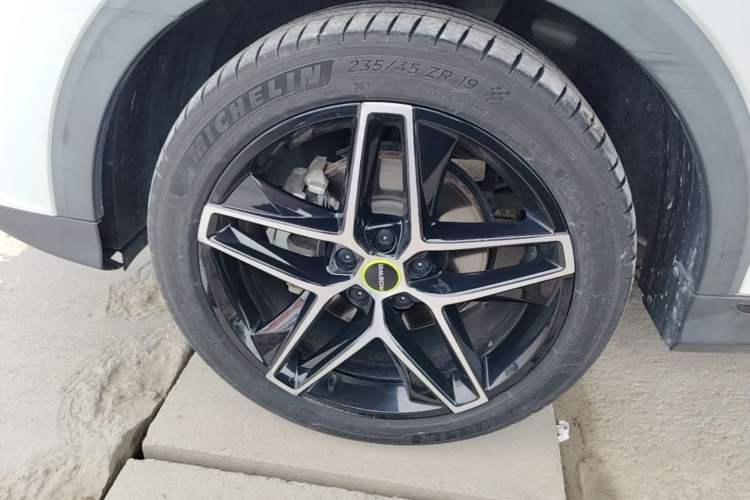 Used Roewe RX5 New Energy 2021 ePLUS National Trend Ronglin Luxury Edition Left Front Wheel Hub