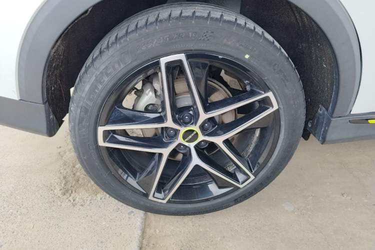 Used Roewe RX5 New Energy 2021 ePLUS National Trend Ronglin Luxury Edition Right Rear Wheel Hub