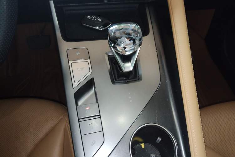 Used Roewe RX5 New Energy 2023 eRX5 Super Hybrid Prestige Edition Gear Lever
