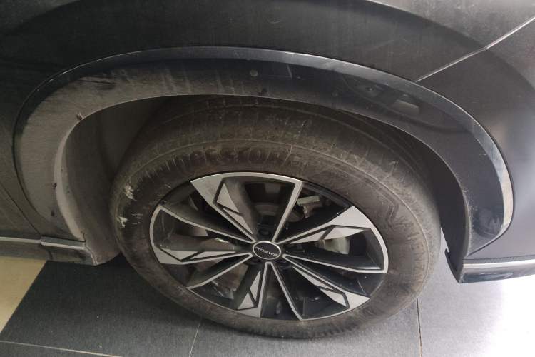 Used Roewe RX5 New Energy 2023 eRX5 Super Hybrid Prestige Edition Left Front Wheel Hub