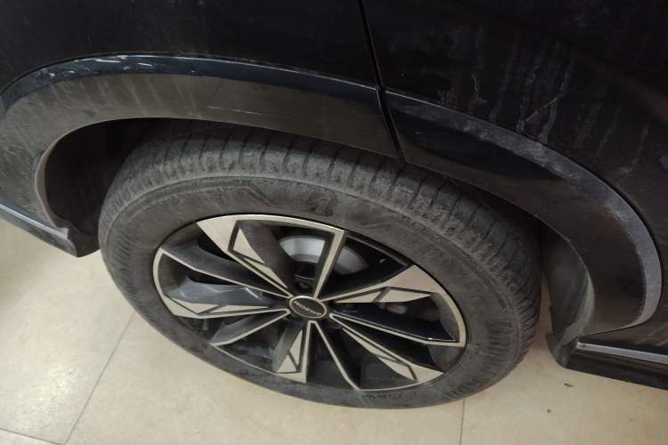 Used Roewe RX5 New Energy 2023 eRX5 Super Hybrid Prestige Edition Right Rear Wheel Hub