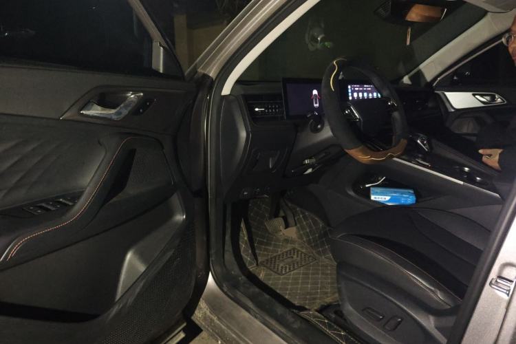 Used Roewe RX5 New Energy 2023 eRX5 Super Hybrid Premium Edition Driver Seat