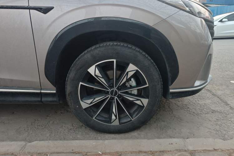 Used Roewe RX5 New Energy 2023 eRX5 Super Hybrid Premium Edition Right Front Wheel Hub