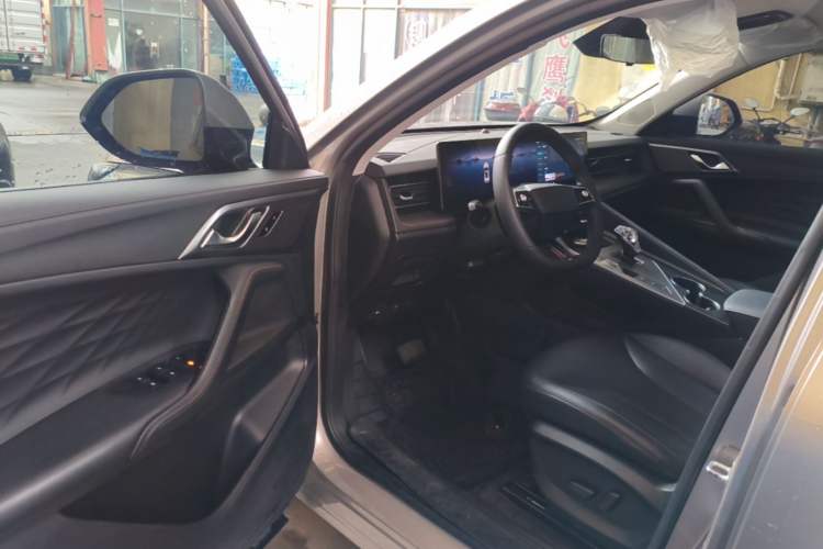 Used Roewe RX5 New Energy 2023 eRX5 Super Hybrid Prestige Edition Driver Seat