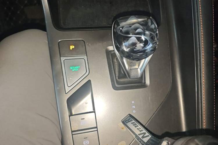 Used Roewe RX5 New Energy 2023 eRX5 Super Hybrid Prestige Edition Gear Lever