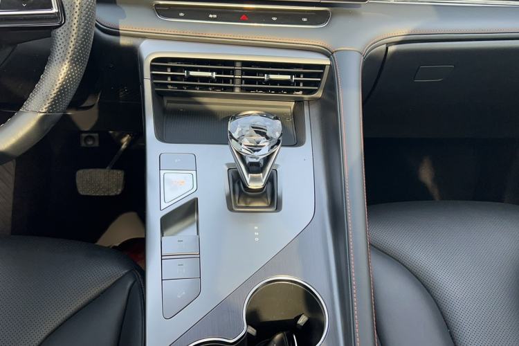 Used Roewe RX5 New Energy 2023 eRX5 Super Hybrid Prestige Edition Gear Lever