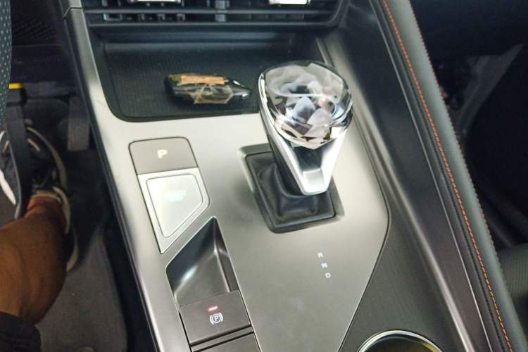 Used Roewe RX5 New Energy 2023 eRX5 Super Hybrid Prestige Edition Gear Lever