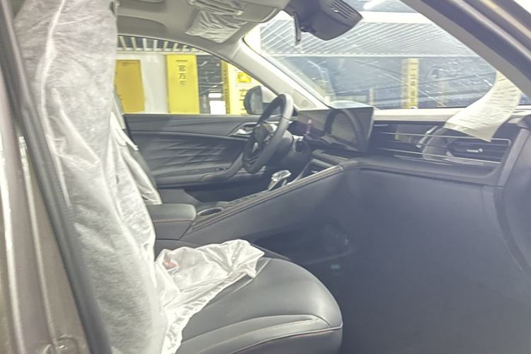 Used Roewe RX5 New Energy 2023 eRX5 Super Hybrid Premium Edition Interior 4