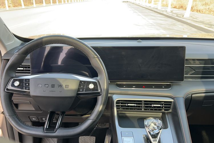 Used Roewe RX5 New Energy 2023 eRX5 Super Hybrid Prestige Edition Interior 4