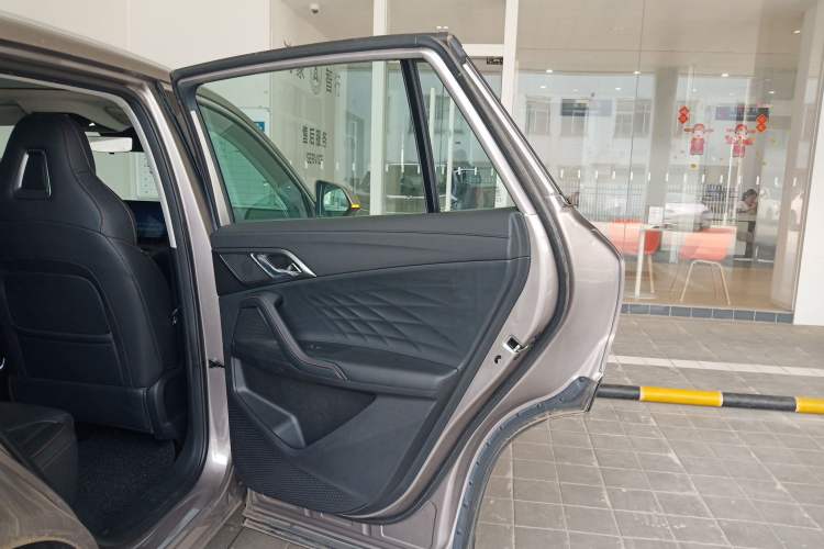 Used Roewe RX5 New Energy 2023 eRX5 Super Hybrid Prestige Edition Right Rear Door Interior