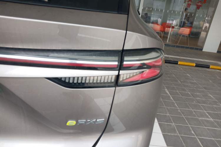 Used Roewe RX5 New Energy 2023 eRX5 Super Hybrid Prestige Edition Right Rear Taillight