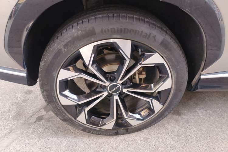 Used Roewe RX5 New Energy 2023 eRX5 Super Hybrid Prestige Edition Right Rear Wheel Hub