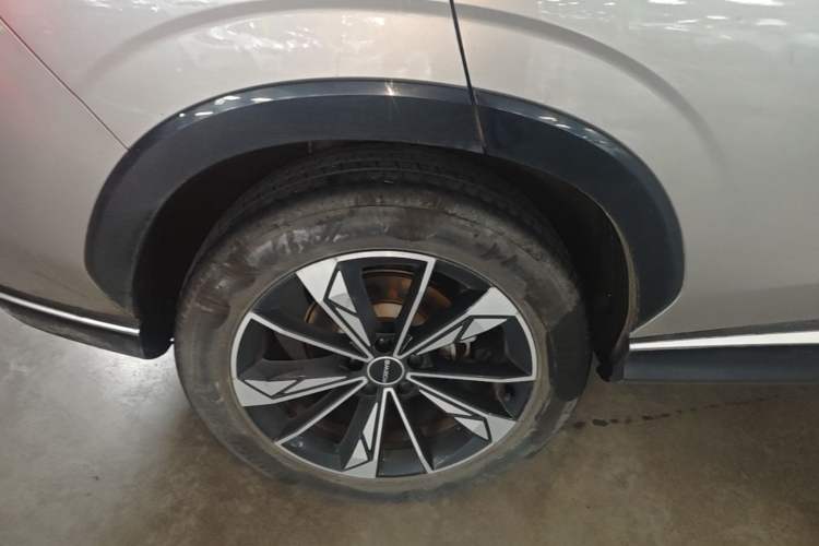 Used Roewe RX5 New Energy 2023 eRX5 Super Hybrid Prestige Edition Right Rear Wheel Hub