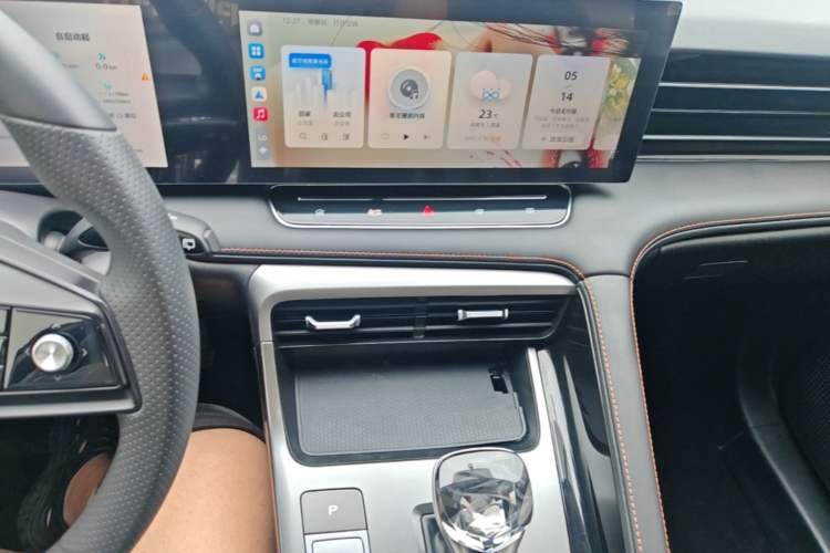 Used Roewe RX5 New Energy 2023 eRX5 Ultra-Hybrid Comfort Edition Audio And AC Panel