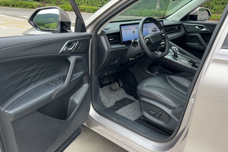 Used Roewe RX5 New Energy 2023 eRX5 Super Hybrid Prestige Edition Driver Seat