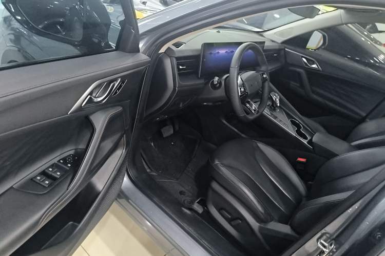 Used Roewe RX5 New Energy 2023 eRX5 Super Hybrid Prestige Edition Driver Seat