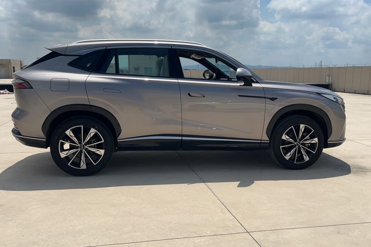 Used Roewe RX5 New Energy 2023 eRX5 Super Hybrid Premium Edition Exterior 2