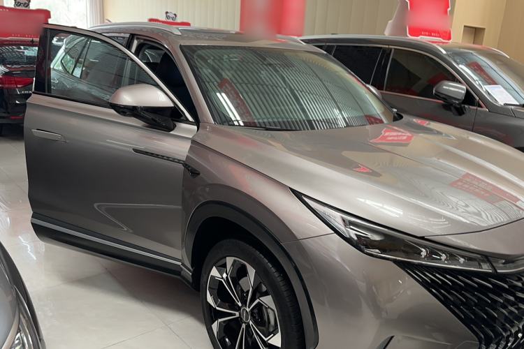 Used Roewe RX5 New Energy 2023 eRX5 Super Hybrid Prestige Edition Exterior 2
