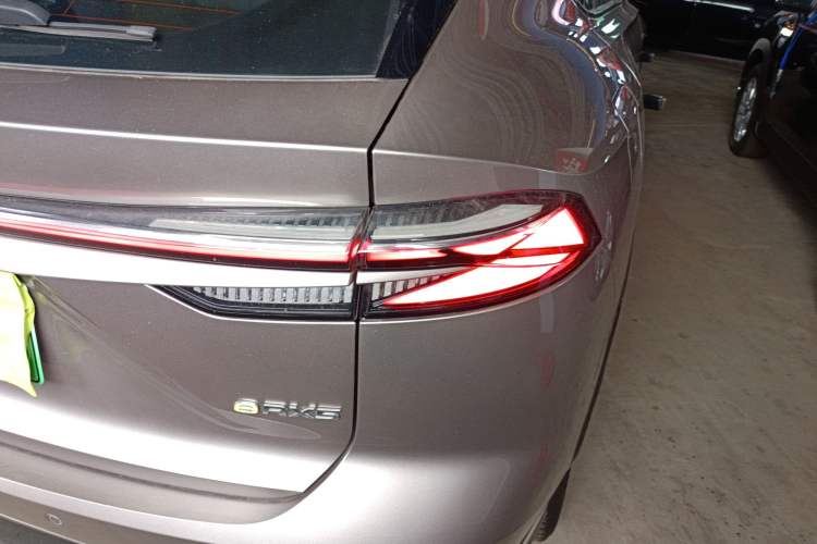 Used Roewe RX5 New Energy 2023 eRX5 Super Hybrid Premium Edition Exterior 3