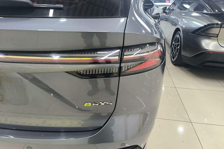 Used Roewe RX5 New Energy 2023 eRX5 Super Hybrid Prestige Edition Exterior 3
