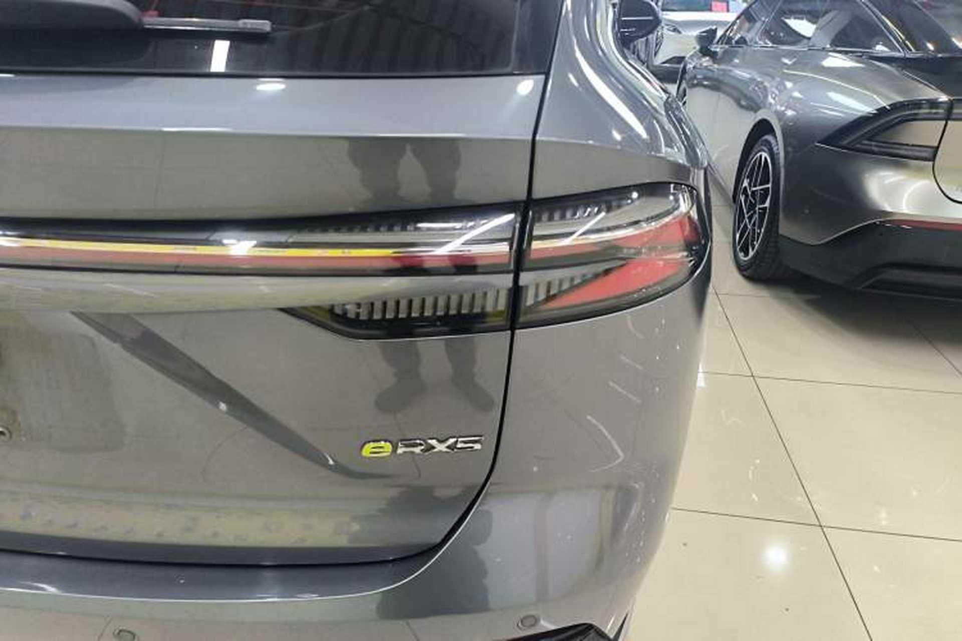 Used Roewe RX5 New Energy 2023 eRX5 Super Hybrid Prestige Edition Exterior 3