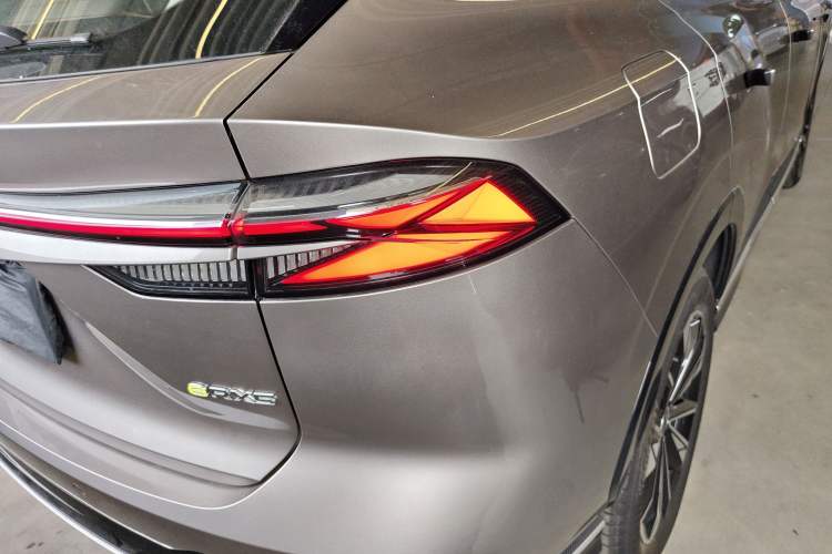 Used Roewe RX5 New Energy 2023 eRX5 Super Hybrid Premium Edition Exterior 3