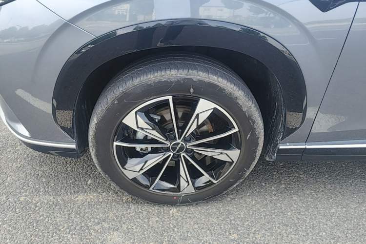 Used Roewe RX5 New Energy 2023 eRX5 Super Hybrid Prestige Edition Exterior 4