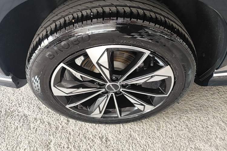 Used Roewe RX5 New Energy 2023 eRX5 Super Hybrid Premium Edition Exterior 5