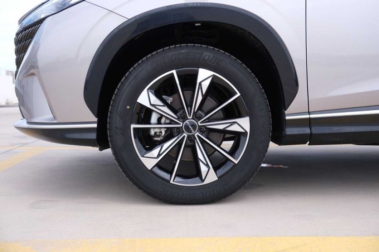 Used Roewe RX5 New Energy 2023 eRX5 Super Hybrid Premium Edition Exterior 9
